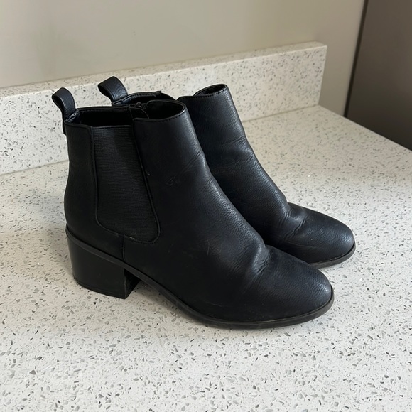 GAP Shoes - Gap heeled boots